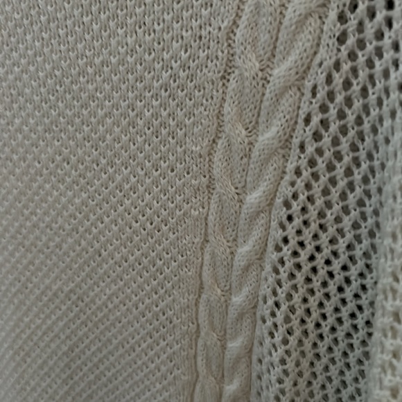 🌿 American Eagle women’s size small off-white, cableknit sweater lightweight🌿 - Picture 6 of 7